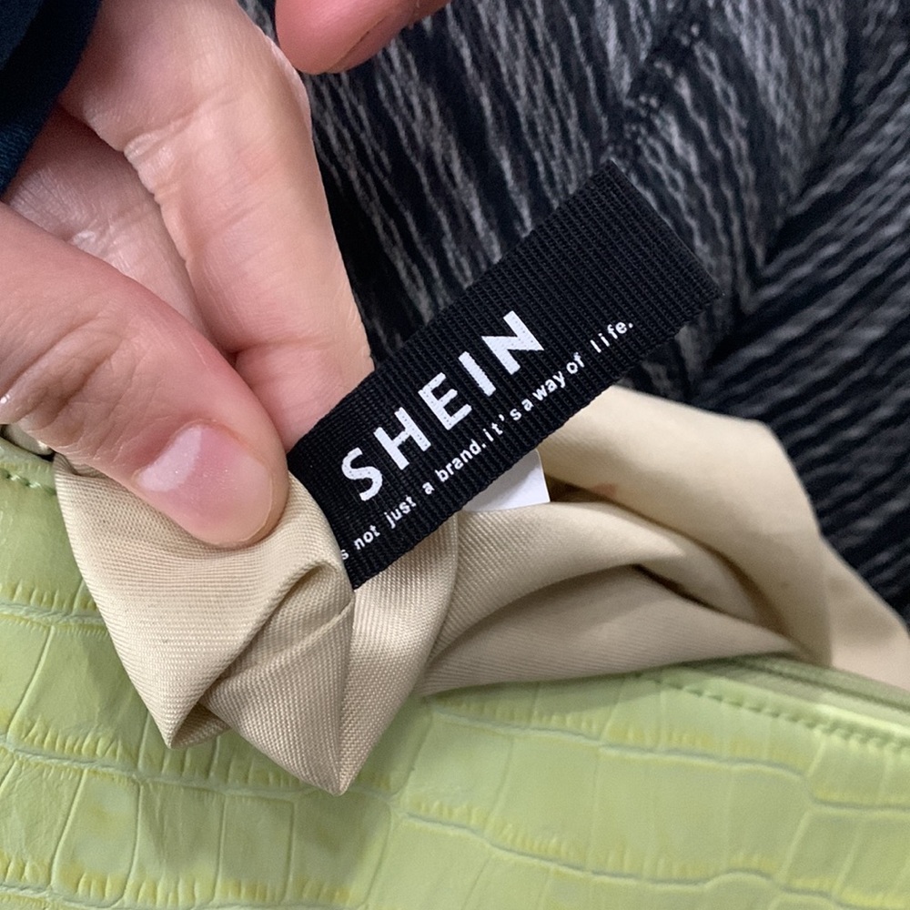 ⭐️ 3 FOR $12⭐️ SHEIN Light Green Croc-Embossed Shoulder Bag - Picture 11 of 12